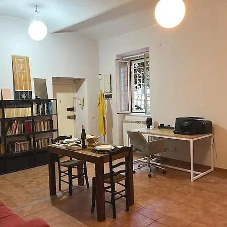 Apartment Roma *